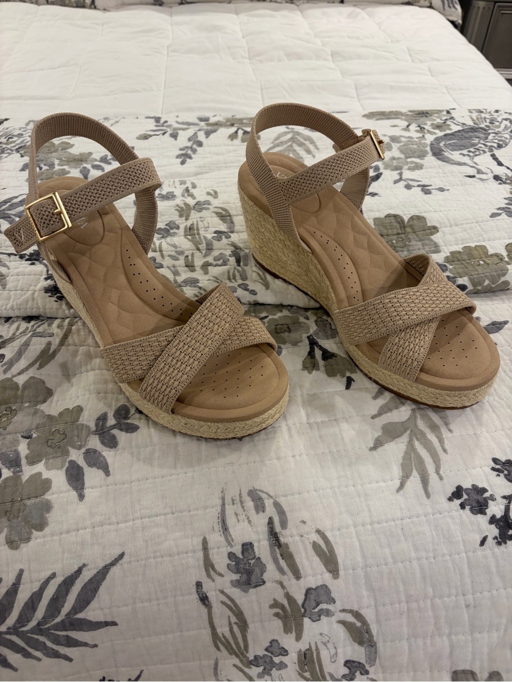 Vivaia Neutral Tan Wedge Sandals with Ankle Strap 7.5